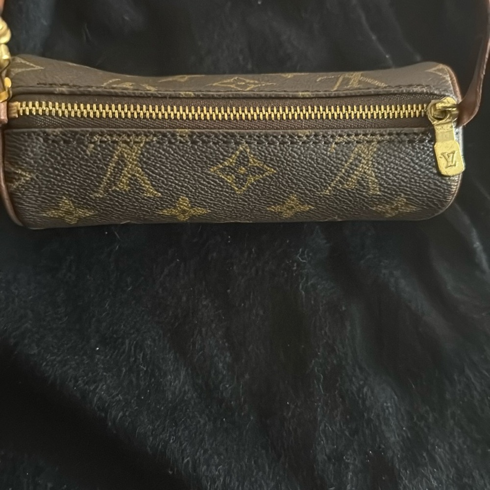 Women’s or Men's Lou’s Vuitton Mini Papillion pochette w Monogram print. 10/10. - Picture 7 of 17